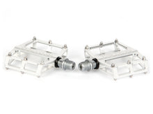 Load image into Gallery viewer, AVIAN PARIAH MINI PEDALS 9/16"