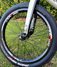 Load image into Gallery viewer, HKL RACING CARBON RIMS
